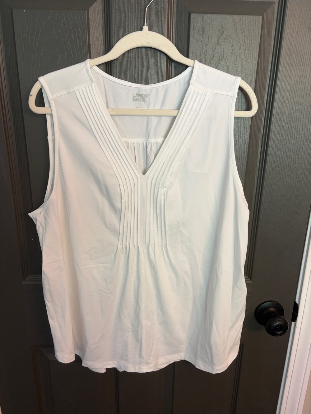 Lands' End White V-Neck Pintuck Sleeveless Camisole